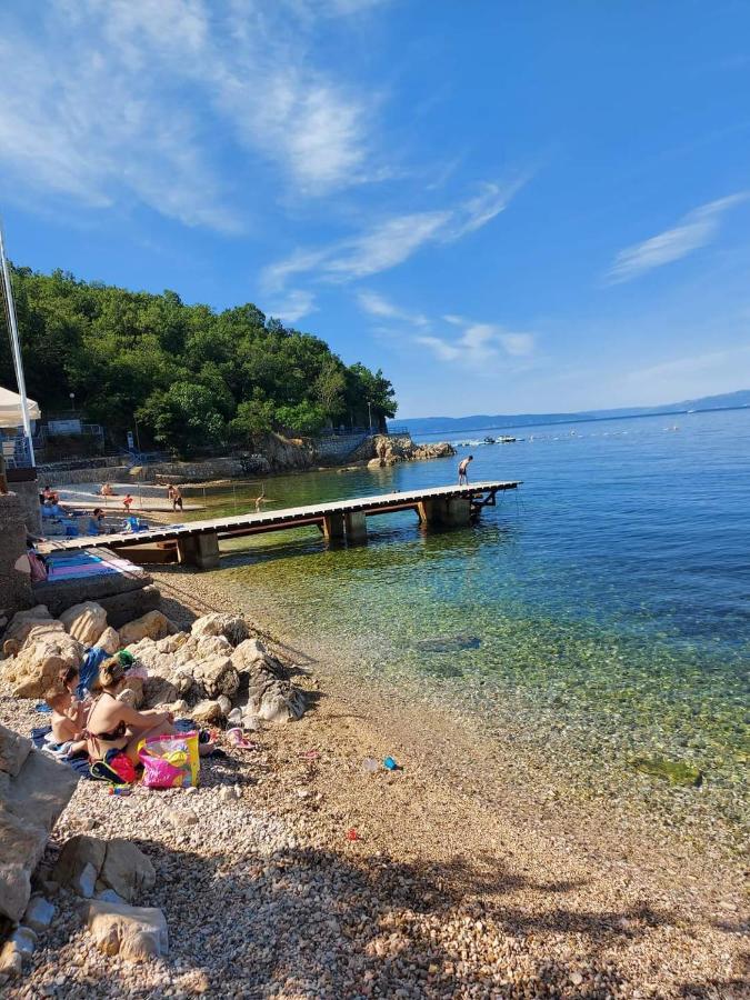 Apartment Ela, Kostrena Rijeka Eksteriør bilde